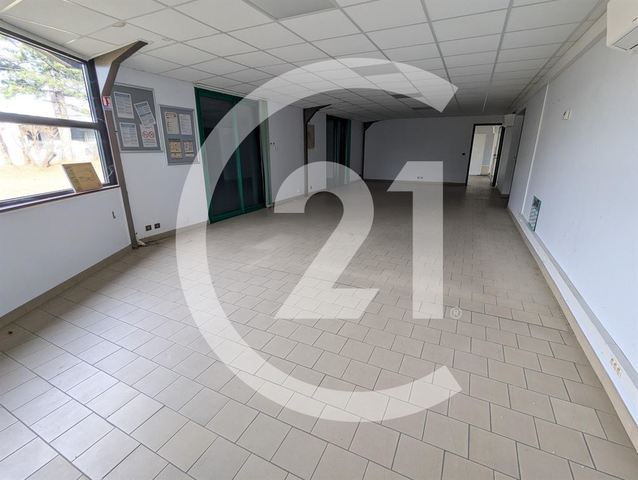 Local d'activité à louer - 900.0 m2 - 26 - Drome