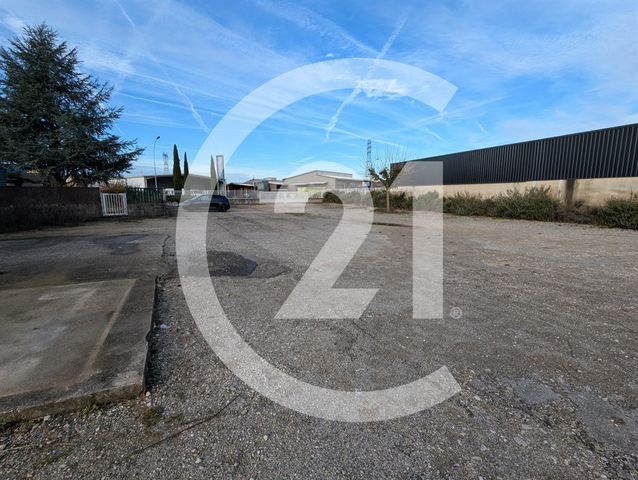Local d'activité à louer - 900.0 m2 - 26 - Drome