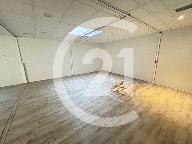 Agrandir la photo Local commercial à louer - 145.0 m2 - 26 - Drome