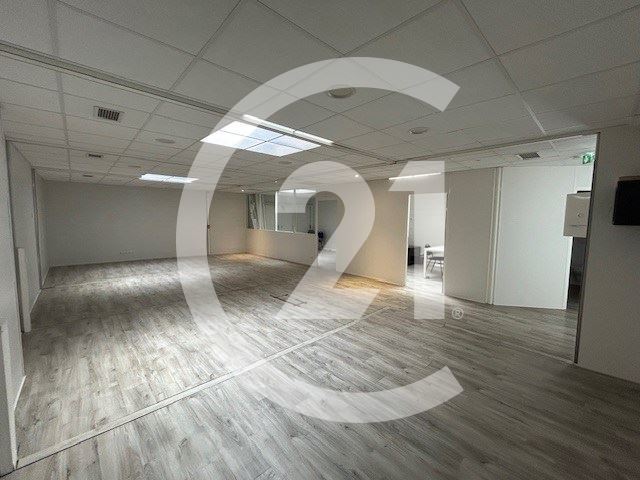 Agrandir la photo Local commercial à louer - 145.0 m2 - 26 - Drome