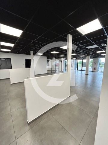 Agrandir la photo Local d'activité à louer - 170.0 m2 - 26 - Drome