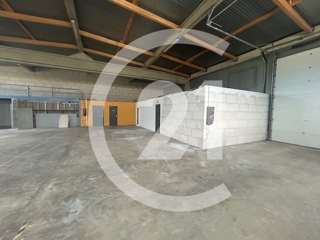 Agrandir la photo Local d'activité à louer - 380.0 m2 - 26 - Drome