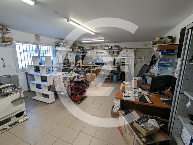 Agrandir la photo Local d'activité à louer - 482.0 m2 - 26 - Drome