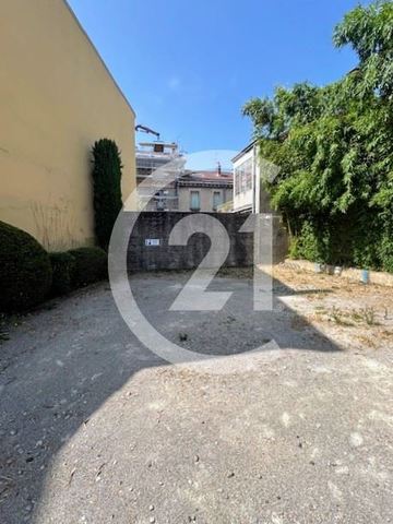 Agrandir la photo Local commercial à louer - 13.0 m2 - 26 - Drome