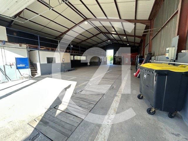 Agrandir la photo Local commercial à louer - 430.0 m2 - 26 - Drome
