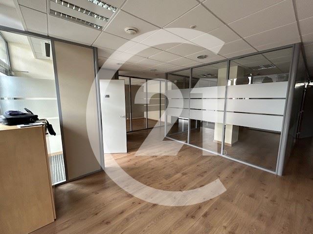 Local commercial à louer - 350.0 m2 - 26 - Drome