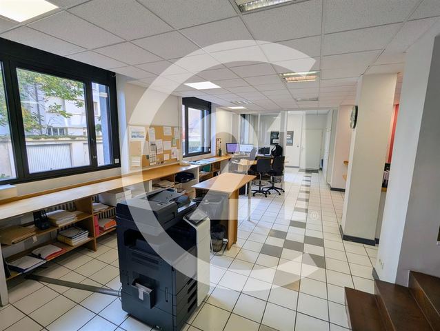 Agrandir la photo Bureaux à louer - 95.0 m2 - 26 - Drome