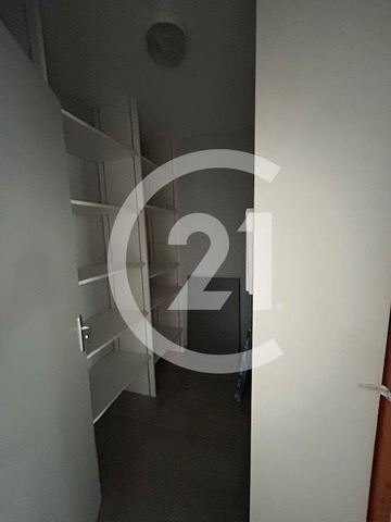 Local commercial à louer - 51.0 m2 - 26 - Drome