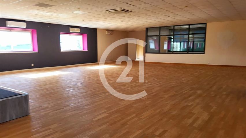 Local commercial à louer - 500.0 m2 - 26 - Drome