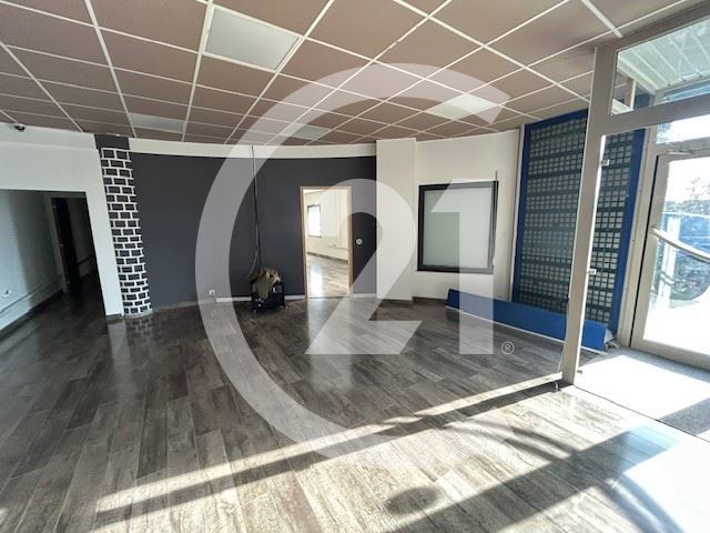 Local commercial à louer - 150.0 m2 - 07 - Ardeche