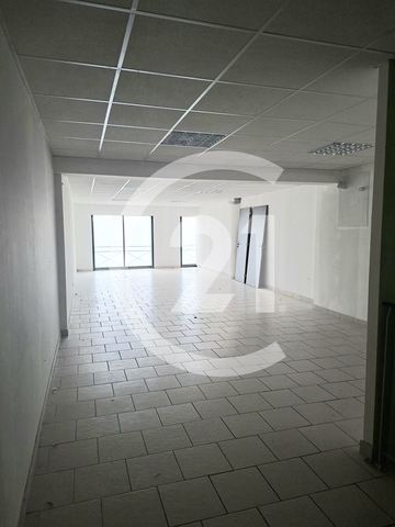 Local commercial à louer - 260.0 m2 - 26 - Drome