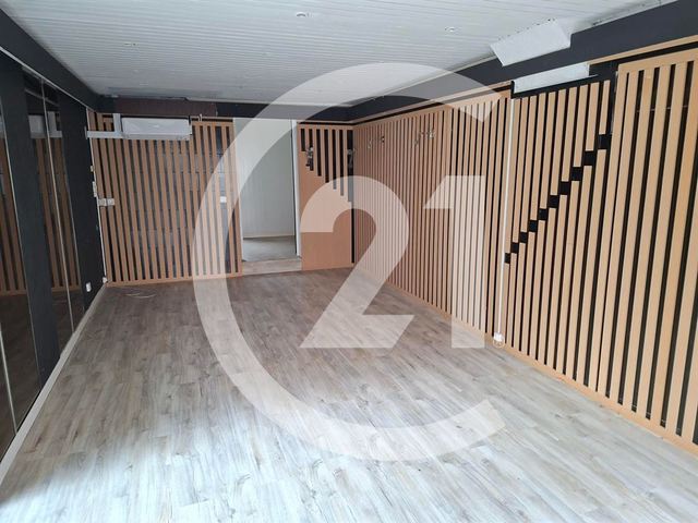 Local commercial à louer - 40.0 m2 - 26 - Drome