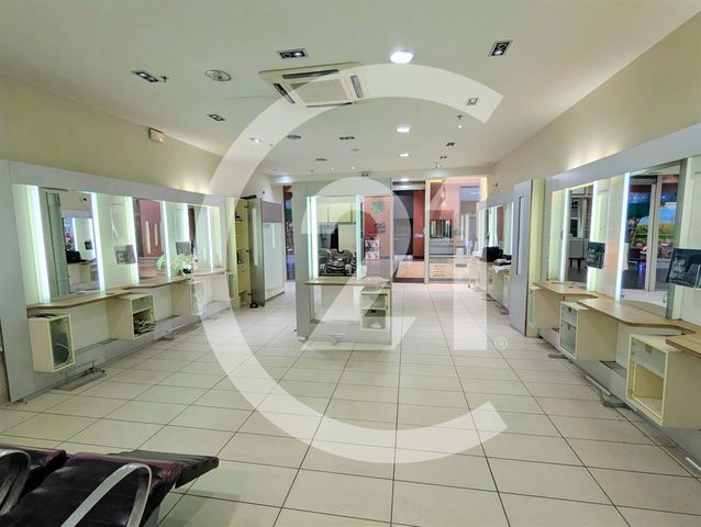 Local commercial à louer - 72.0 m2 - 26 - Drome