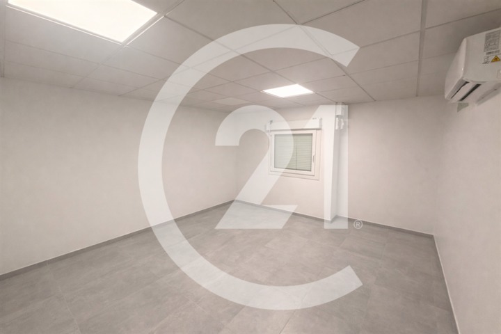 Local commercial à louer - 20.0 m2 - 26 - Drome