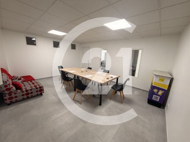 Local commercial à louer - 20.0 m2 - 26 - Drome