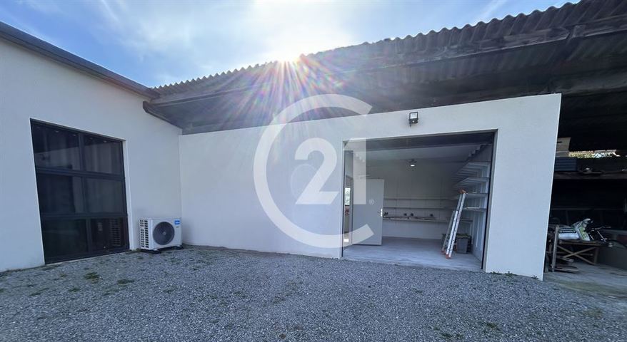 Local commercial à louer - 140.0 m2 - 07 - Ardeche