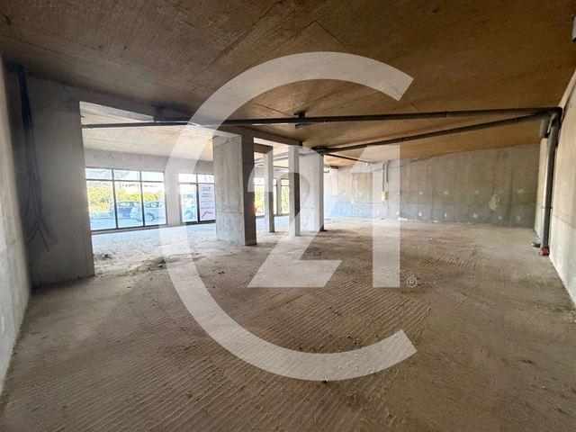 Local commercial à louer - 189.0 m2 - 26 - Drome