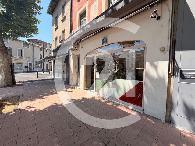 Local commercial à louer - 87.0 m2 - 26 - Drome