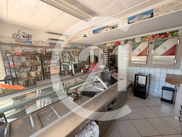 Local commercial à louer - 87.0 m2 - 26 - Drome